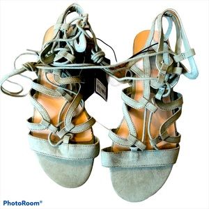 NWT Moss Forever 21 gladiator sandals